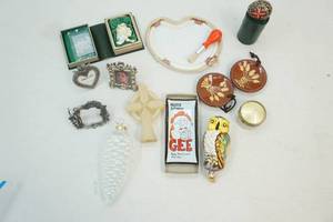 Face cream jar, plates, painted egg, frames and ornaments