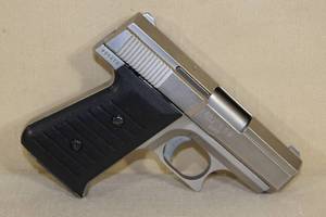 lot 19 image: Bryco 58 9mm Compact Semi Automatic Pistol - Jennings