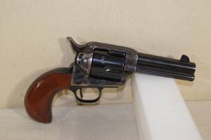 lot 22 image: Uberti .45 Colt Single Action Revolver