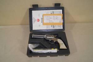 lot 6 image: Ruger New Bearcat .22LR Stainless Single Action Revolver - Engraved Cylinder - 4 Barrel
