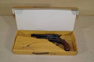lot 23 image: Cimarron Lightning .38 Colt & S&W Special Revolver - 4.75 Barrel