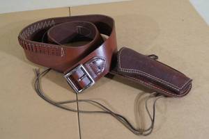 lot 74 image: Hunter Brand Brown Leather Belt with Holster and Cartridge Loops