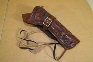 lot 70 image: Dark Brown Tooled Leather Holster