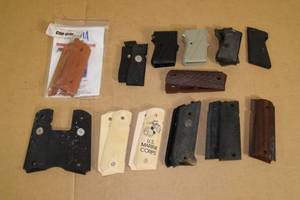 lot 63 image: Assorted Handgun Grips - Colt, Ruger, Walther