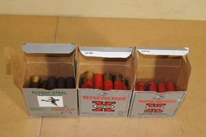 lot 194 image: 3 Partial Boxes of 12 Gauge Shotshells - 47 Total