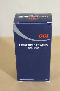 lot 210 image: 1000 CCI No 200 Large Rifle Primers