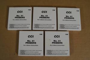 lot 220 image: 500 CCI No 41 Primers - For 5.56mm Ammunition