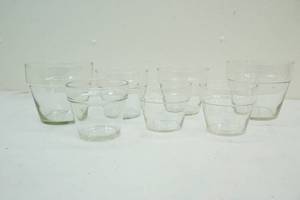 lot 99 image: Flower pots