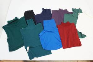 lot 101 image: Turtle necks