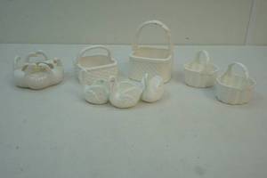lot 107 image: Porcelain baskets