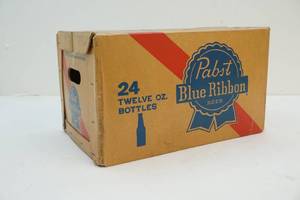 lot 111 image: Vintage beer case