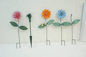 lot 148 image: Lawngarden dcor