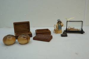 lot 154 image: Candle holders, keepsake boxes, cork art and more