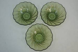 lot 156 image: Glassware