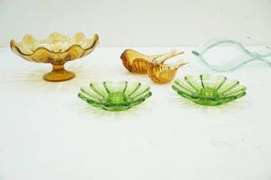 lot 158 image: Glass dcor