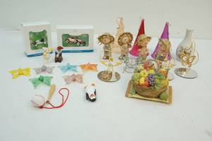 lot 160 image: Figurines, ornaments, hanging dcor and more