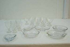 lot 51 image: Glassware