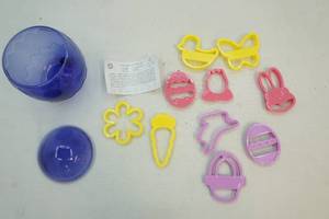 lot 60 image: Cookie cutters