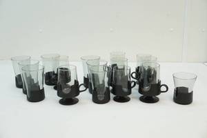 lot 74 image: Glassware