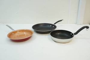 lot 79 image: Skillets