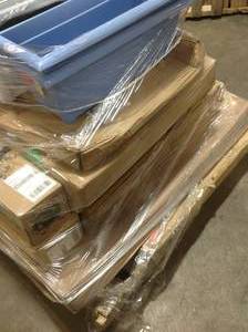 Pallet with assorted Home Decor items most in like new condition open boxes