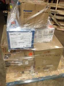 Pallet with assorted Housewares, range hoods, Bath Fans, see pictures