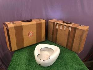 lot 52 image: Vintage Items