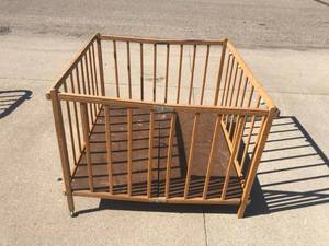 lot 76 image: Foldup Play Pen
