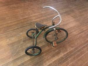 lot 30 image: Antique Fairy Tricycle