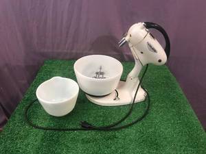 lot 32 image: Hamilton Beach Mixer