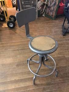 lot 101 image: Swivel Stool