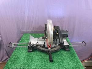 lot 134 image: McCulloch 10 Compound Miter Saw