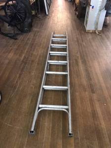 lot 148 image: Extension Ladder