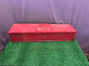 lot 158 image: Metal Tool BoxStep
