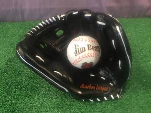 lot 212 image: Jim Beam Bourbon League Decanter