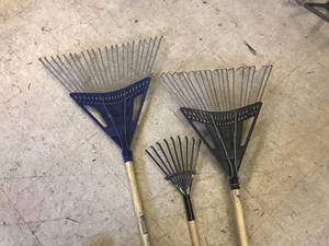 lot 182 image: Rakes
