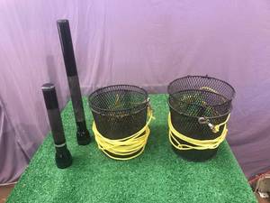 lot 270 image: Minnow Buckets & Flashlights