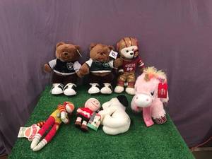 lot 294 image: Stuffed Animals