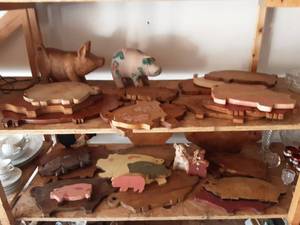 Large Assortment Of Hogs, Pigs, Cutting Boards & Decor