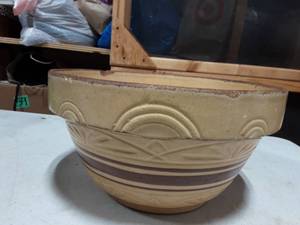 Old Crock Bowl 12