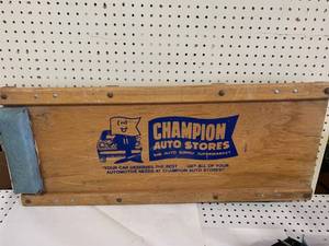 Vintage Champion Auto Stores Creeper 36� Long