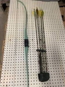 Bow & Arrow Set