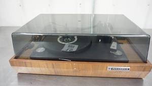lot 15 image: Panasonic Model RD-7673 Automatic Turntable
