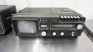 lot 25 image: TMK-TV-Radio-Cassette Recorder