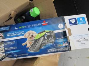 bissell pet stain eraser powers on ...