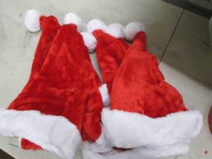 6 Santa hats...