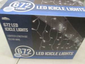 670 LED icicle lights, cold white, ...