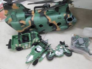 Joyin 10-in-1 Jumbo military transp...