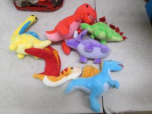 Dinosaur plushie with 6 dinosaurs a...