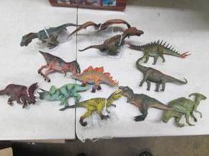 12 piece dinosaurs with facts bookl...